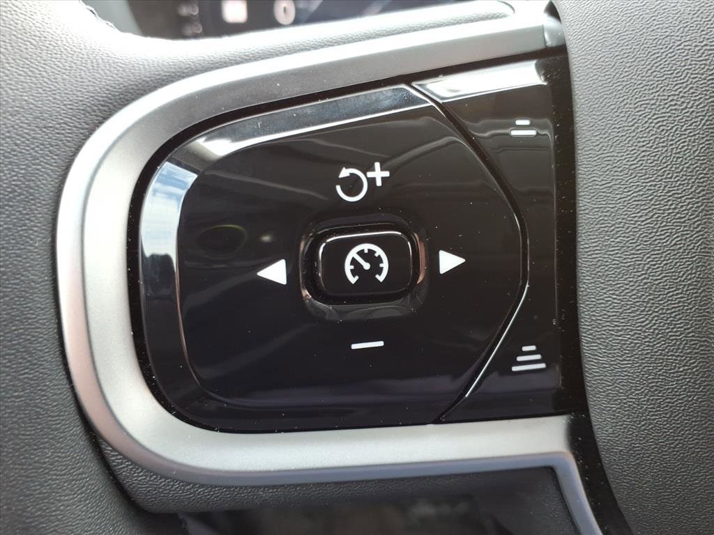 2026 Volvo XC60 Plus - Photo 16