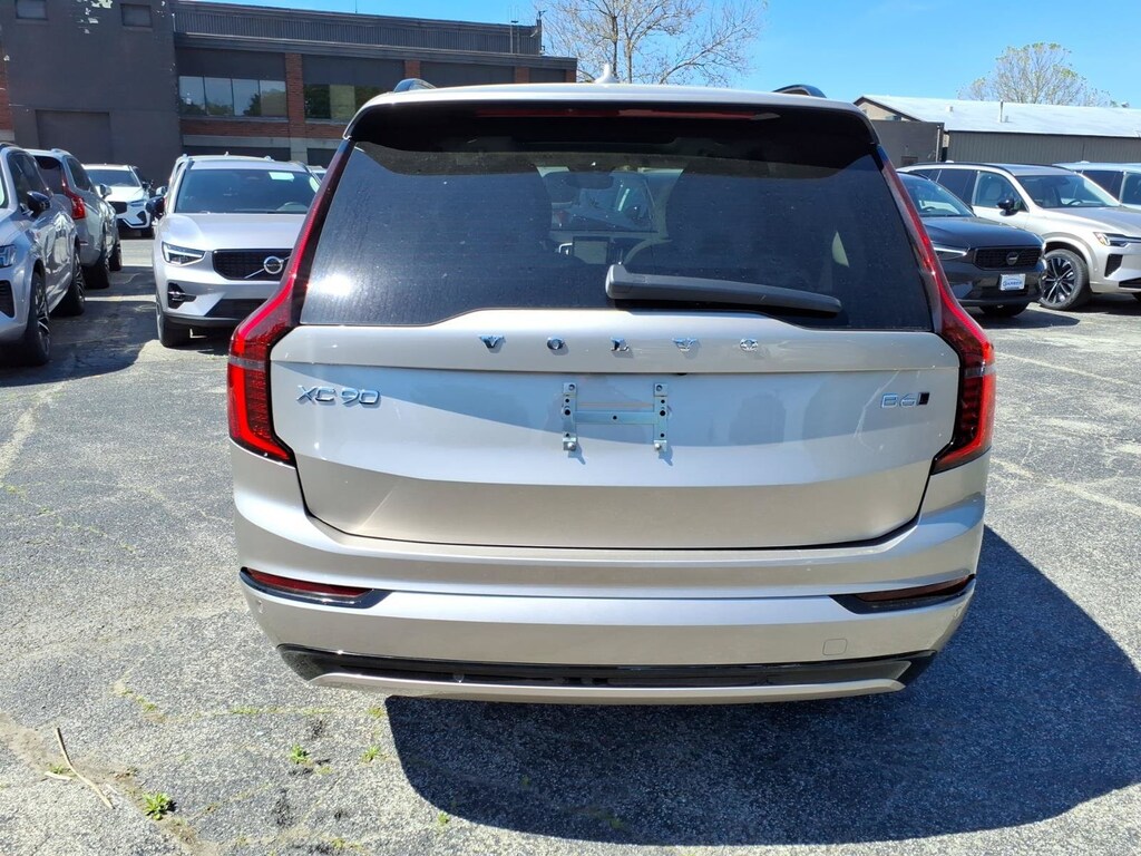 New 2026 Volvo XC90 B6 Ultra Dark Theme 6-Seater SUV