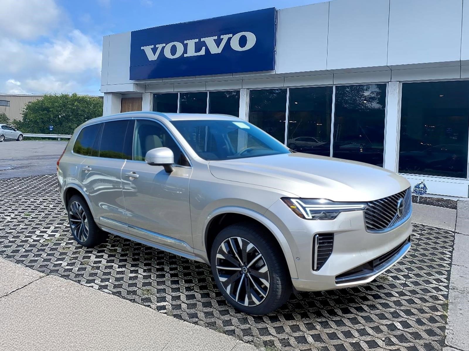 2026 Volvo XC90 B6 Plus Bright 6-Seater 4WD's photo