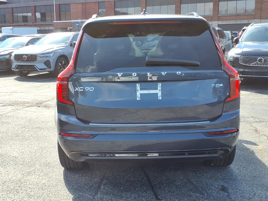 New 2026 Volvo XC90 plug-in hybrid T8 Ultra Dark Theme 7-Seater SUV