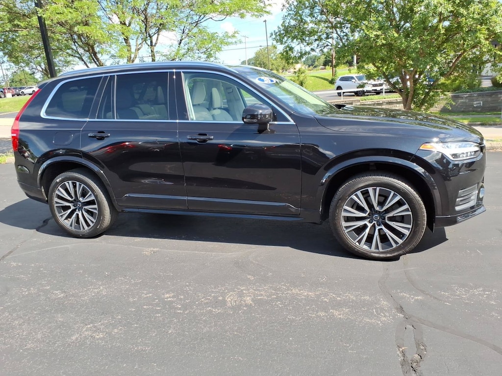 Used 2020 Volvo XC90 T5 Momentum 7 Passenger SUV