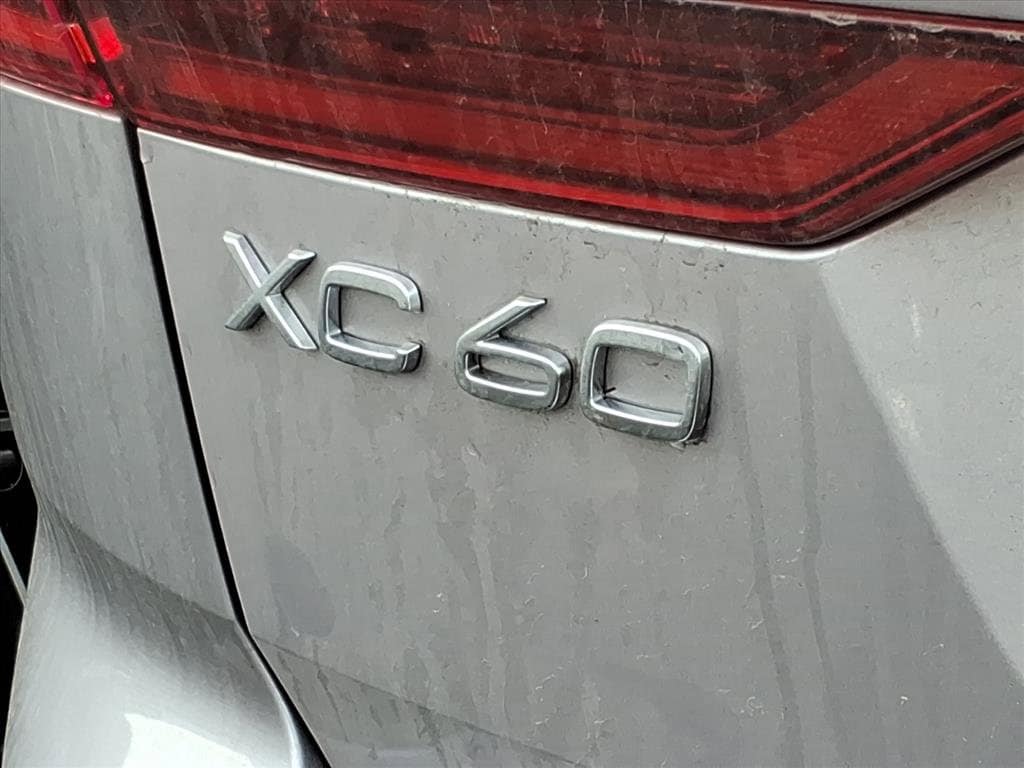2026 Volvo XC60 Plus - Photo 32