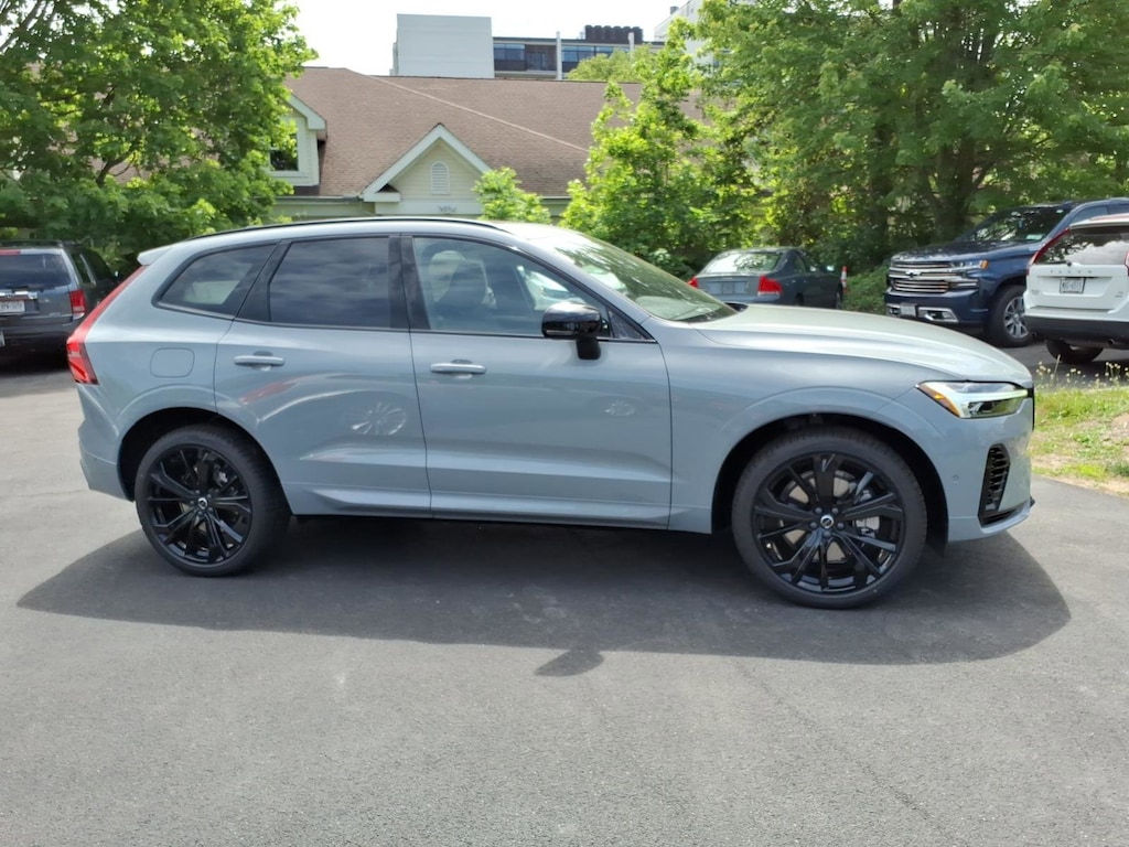 New 2026 Volvo XC60 plug-in hybrid T8 Ultra Black Edition SUV