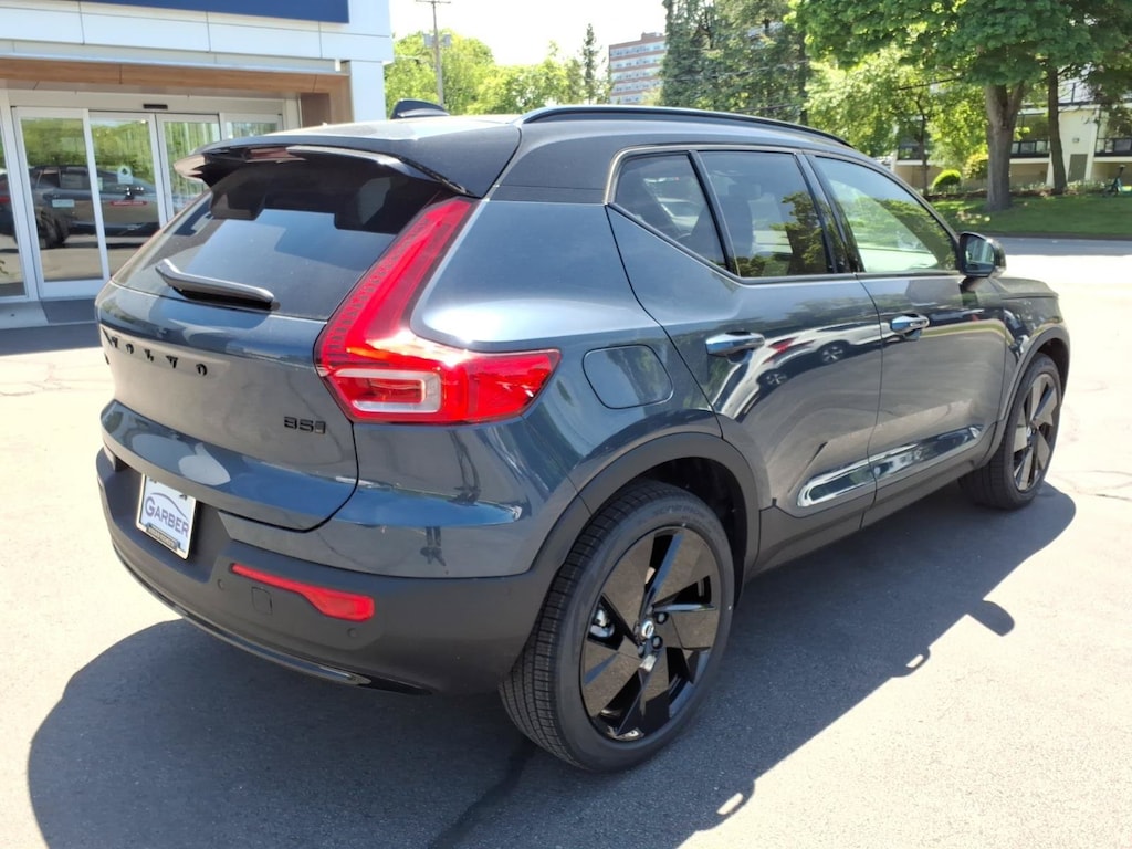 New 2026 Volvo XC40 B5 Ultra Black Edition SUV
