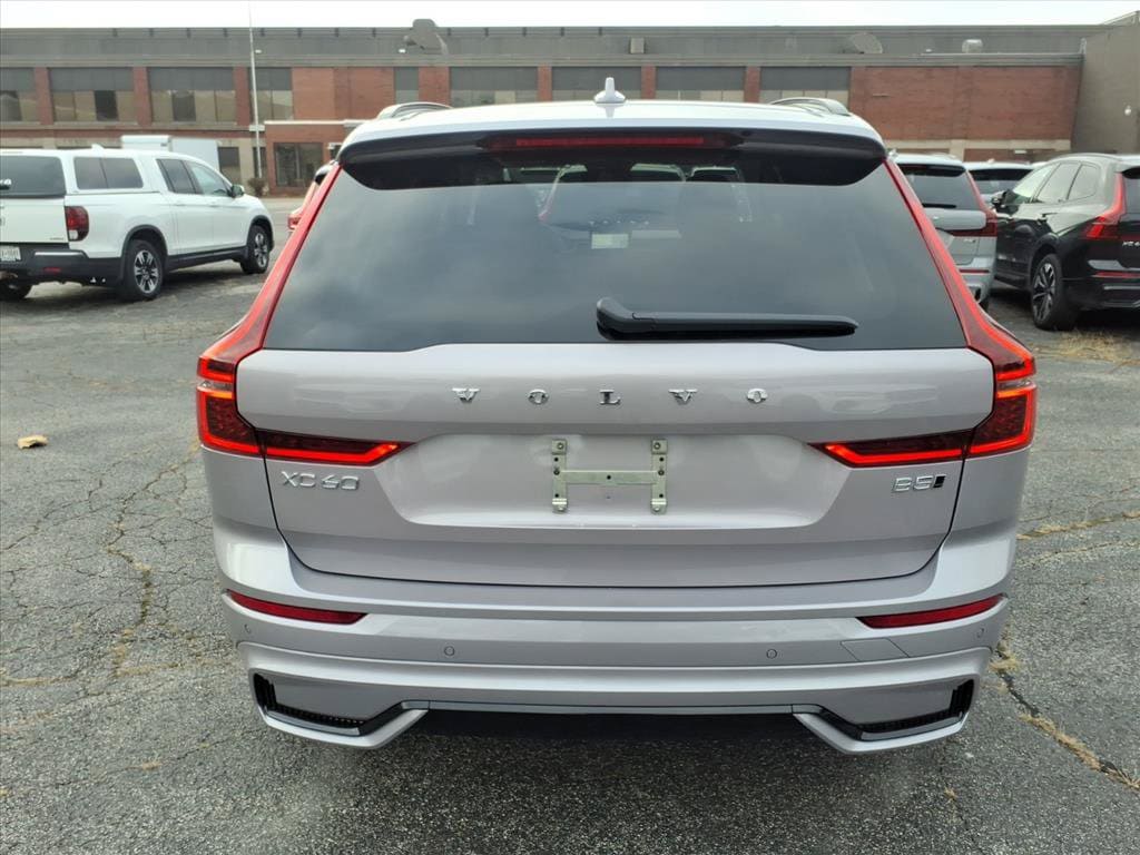 New 2026 Volvo XC60 B5 Plus SUV