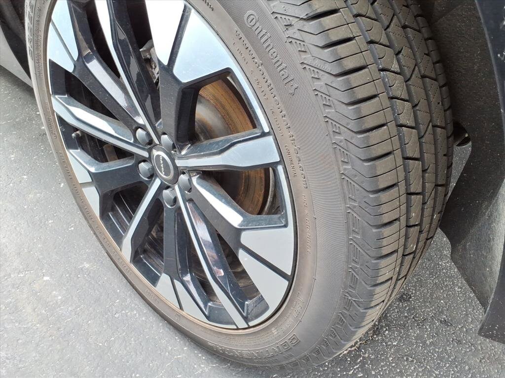 2026 Volvo XC60 Plus - Photo 28