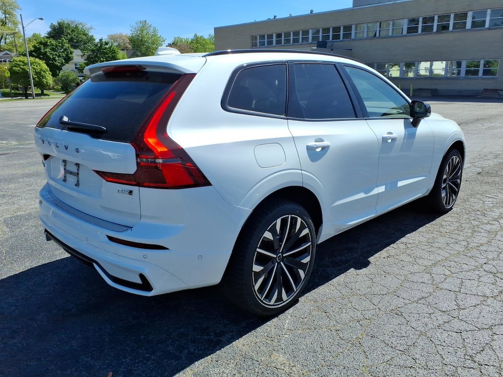 New 2026 Volvo XC60 B5 Ultra SUV