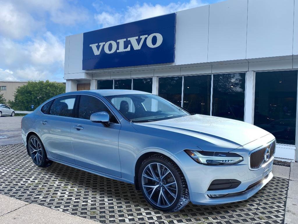 2019 Volvo S90 Momentum