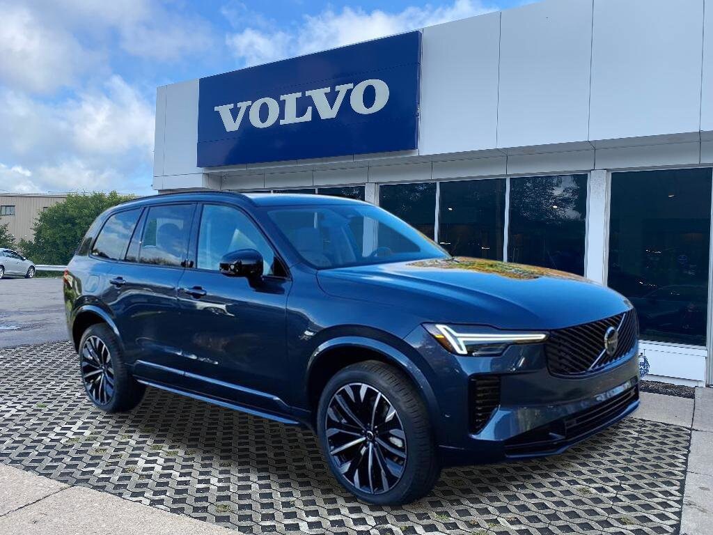 New 2026 Volvo XC90 B6 Ultra Dark Theme 6-Seater SUV