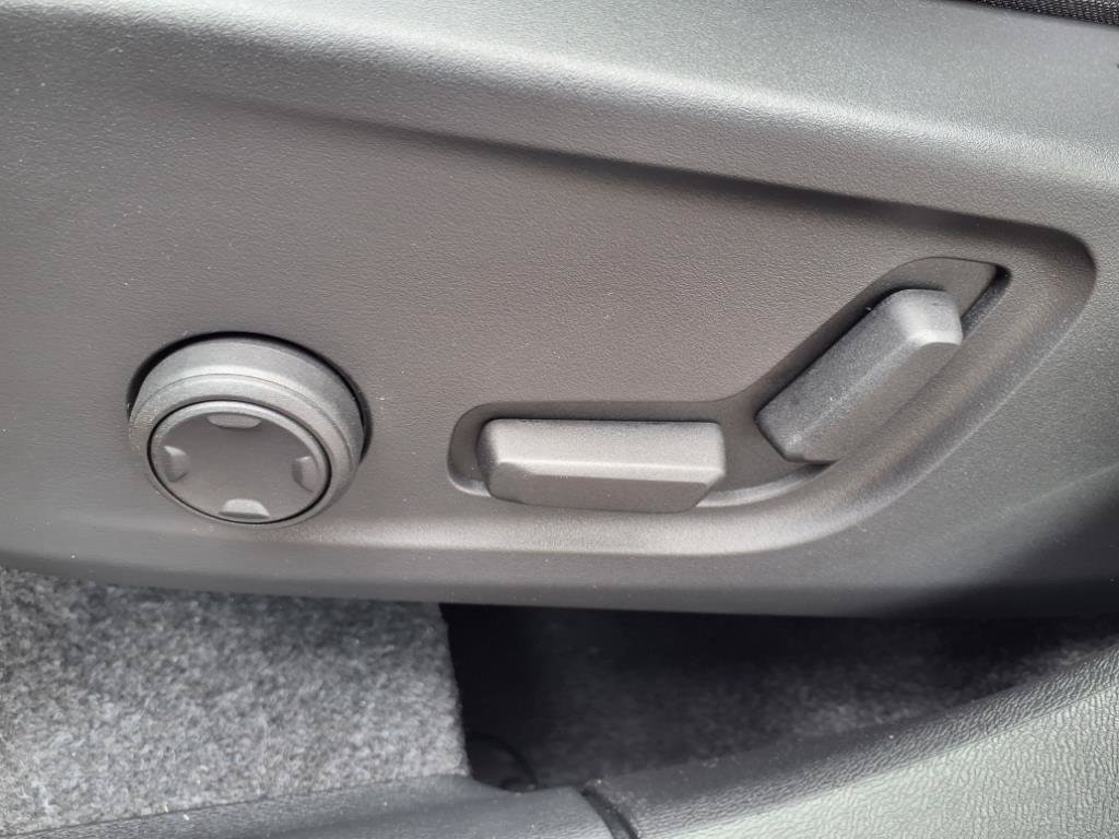 2026 Volvo XC40 Ultra Black Edition - Photo 17