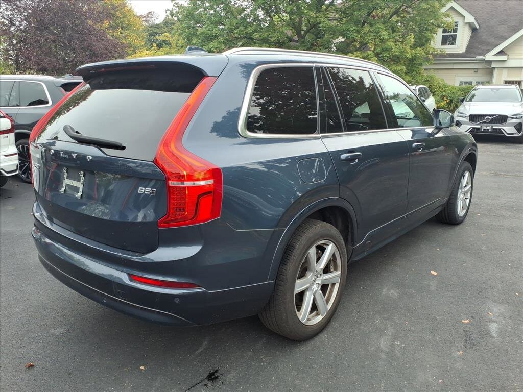 2023 Volvo XC90 B5 AWD Core photo 2