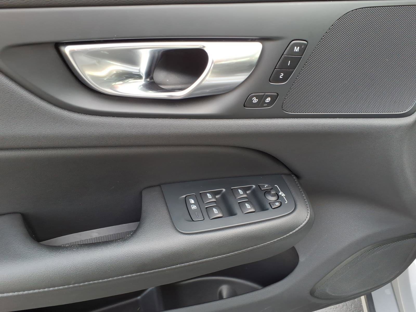 2025 Volvo S60 Plus - Photo 13