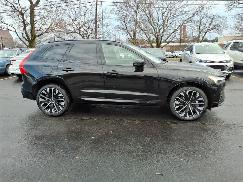 New 2026 Volvo XC60 B5 Ultra SUV