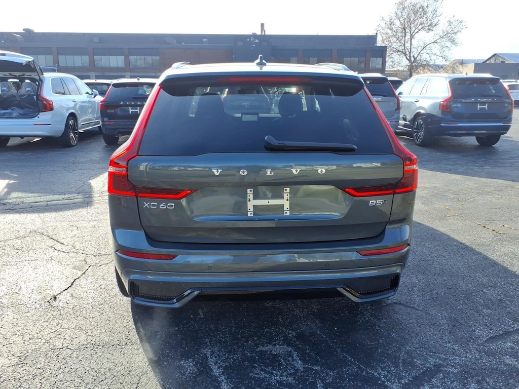 New 2026 Volvo XC60 B5 Ultra SUV