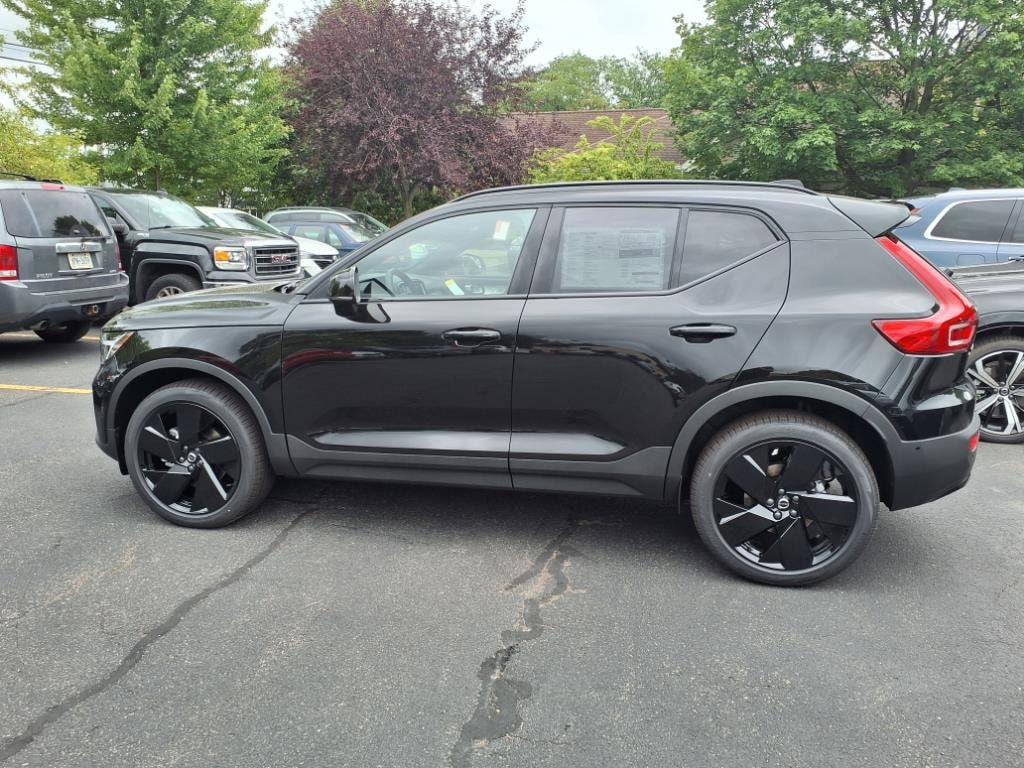 2026 Volvo XC40 Ultra Black Edition - Photo 6