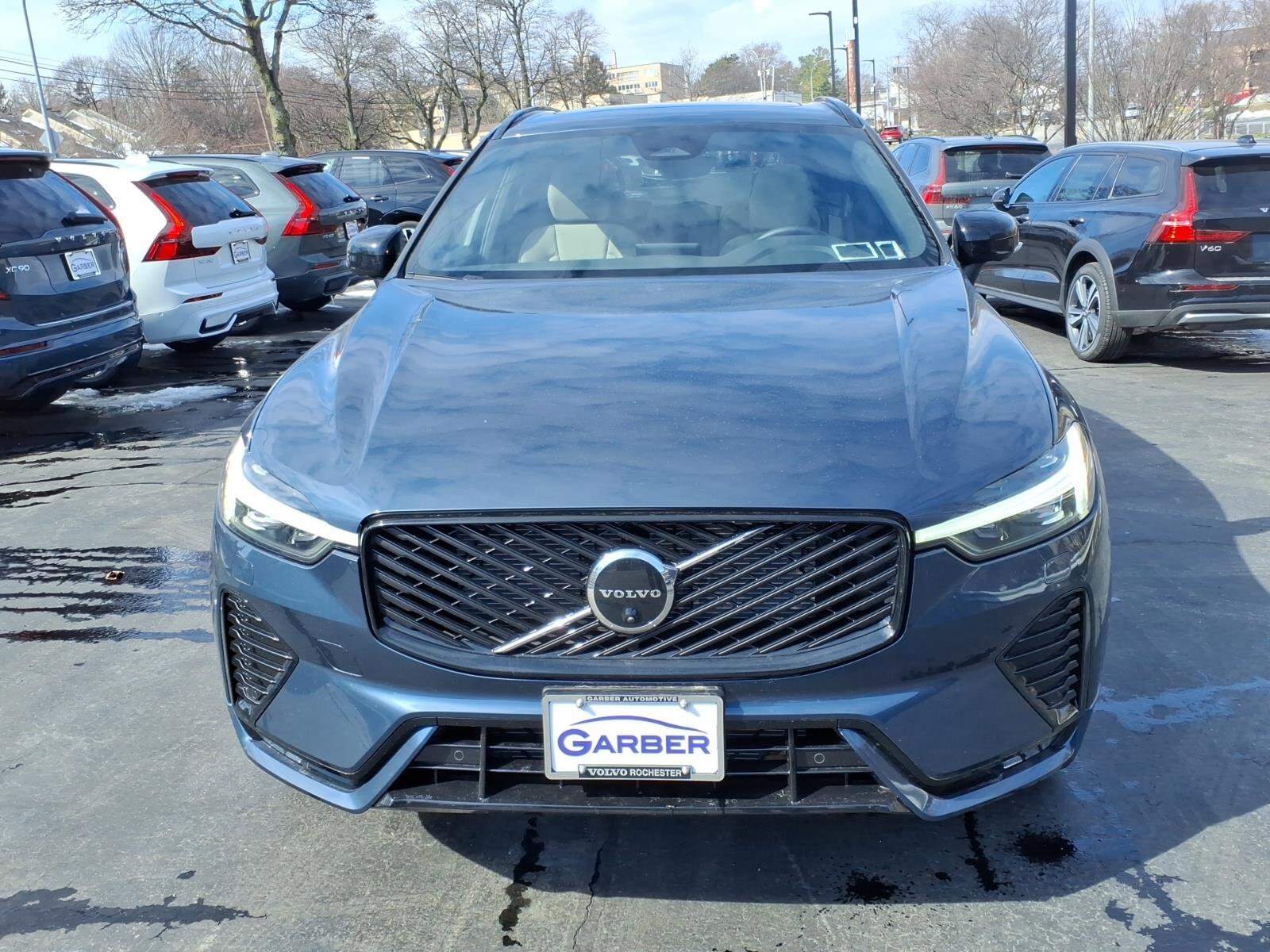 2026 Volvo XC60 Plus - Photo 8