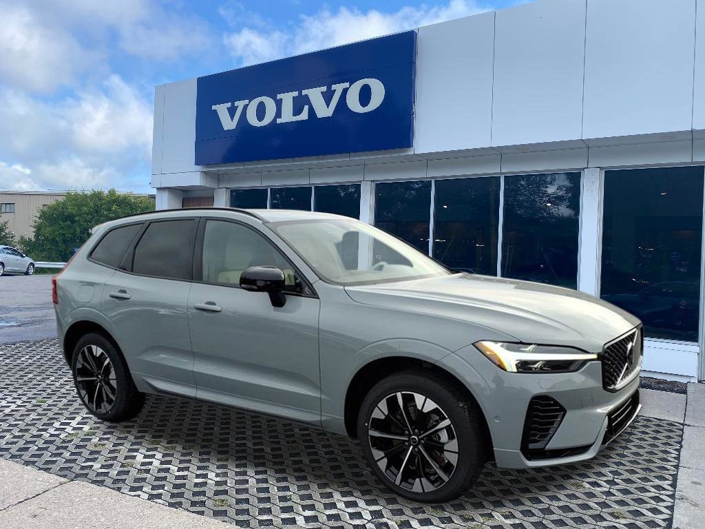 2026 Volvo XC60 Plus's photo