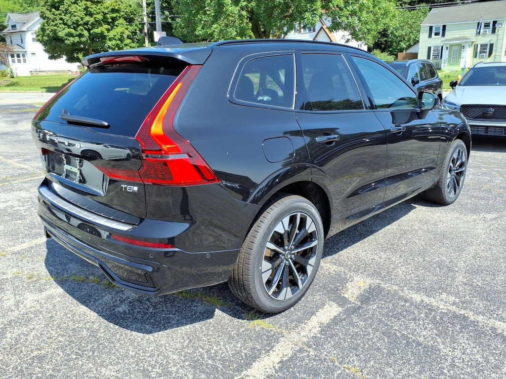 New 2026 Volvo XC60 plug-in hybrid T8 Plus SUV