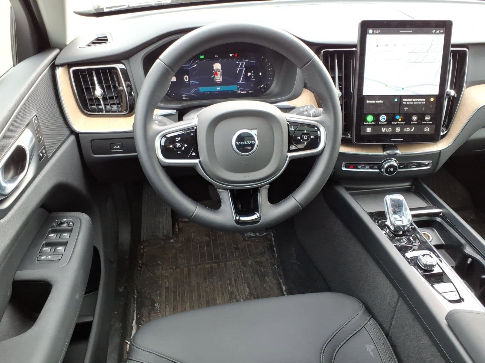 2026 Volvo XC60 Plus - Photo 12