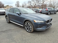 2026 Volvo V60 Cross Country B5 Ultra AWD Wagon