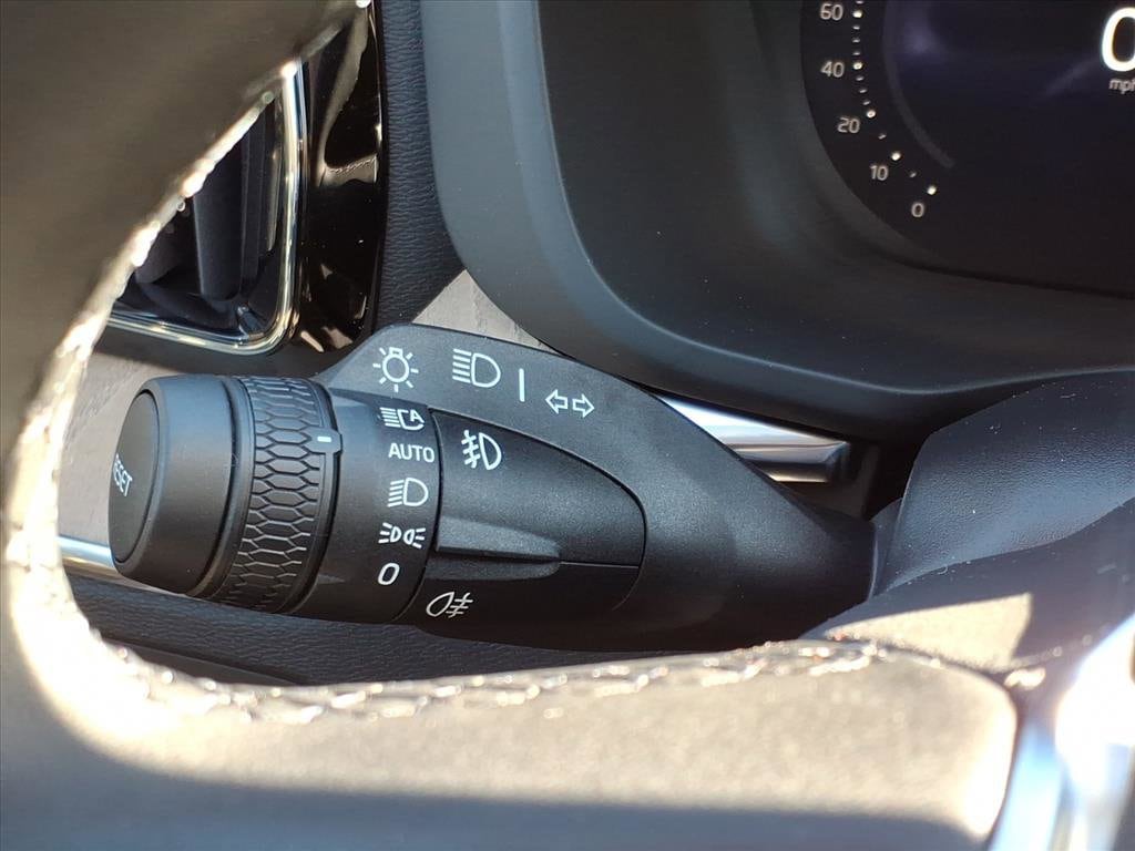 2026 Volvo XC60 Plus - Photo 21