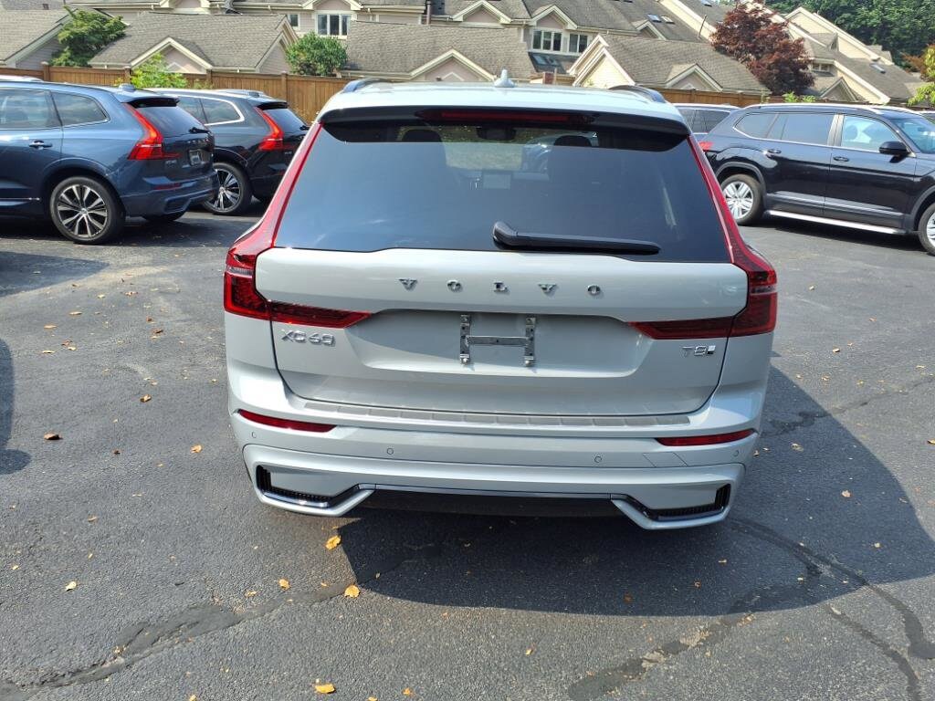 2026 Volvo XC60 Hybrid T8 Plus photo 4