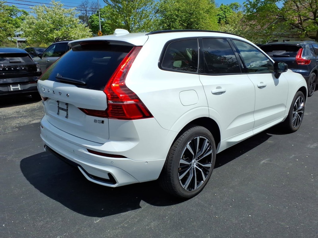 Certified 2025 Volvo XC60 B5 Plus SUV