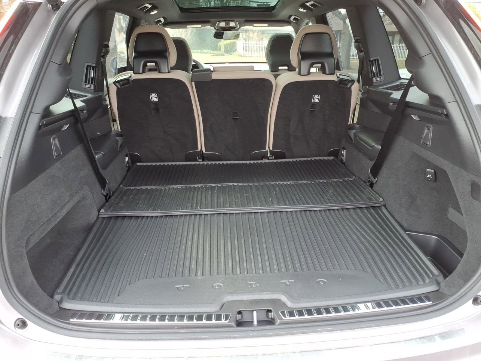 2026 Volvo XC90 Plus - Photo 27