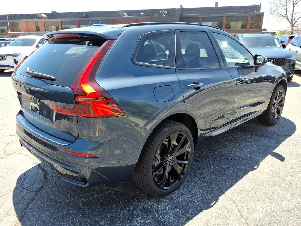 New 2026 Volvo XC60 plug-in hybrid T8 Ultra Black Edition SUV