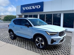 2026 Volvo XC40 B5 Plus SUV