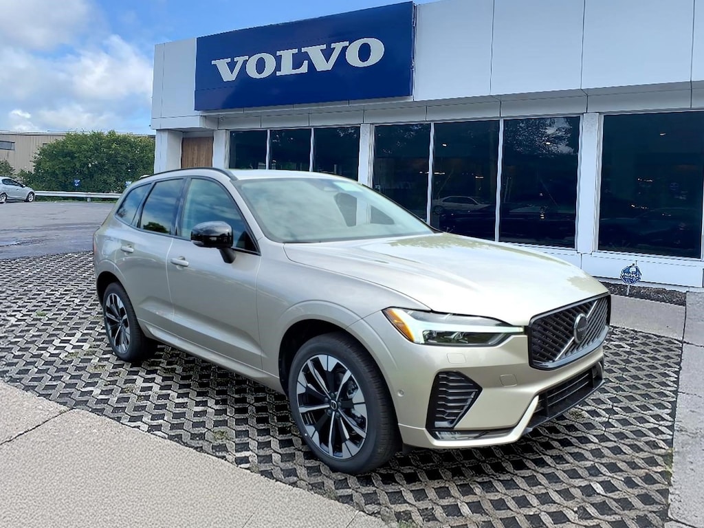 New 2026 Volvo XC60 B5 Plus SUV