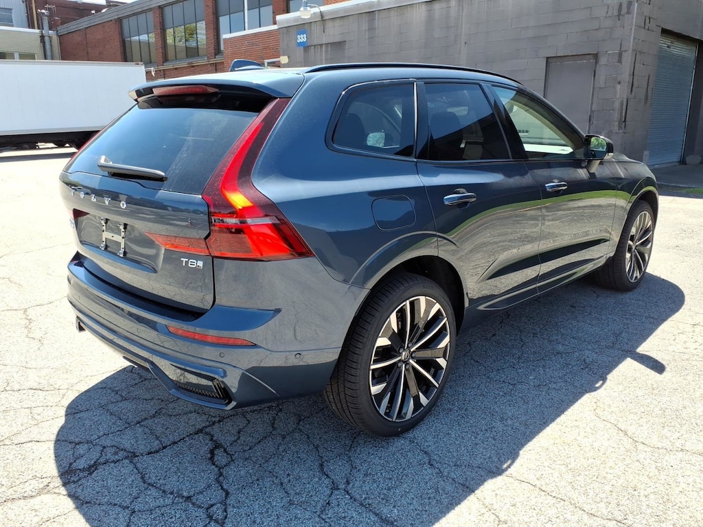 New 2026 Volvo XC60 plug-in hybrid T8 Ultra SUV