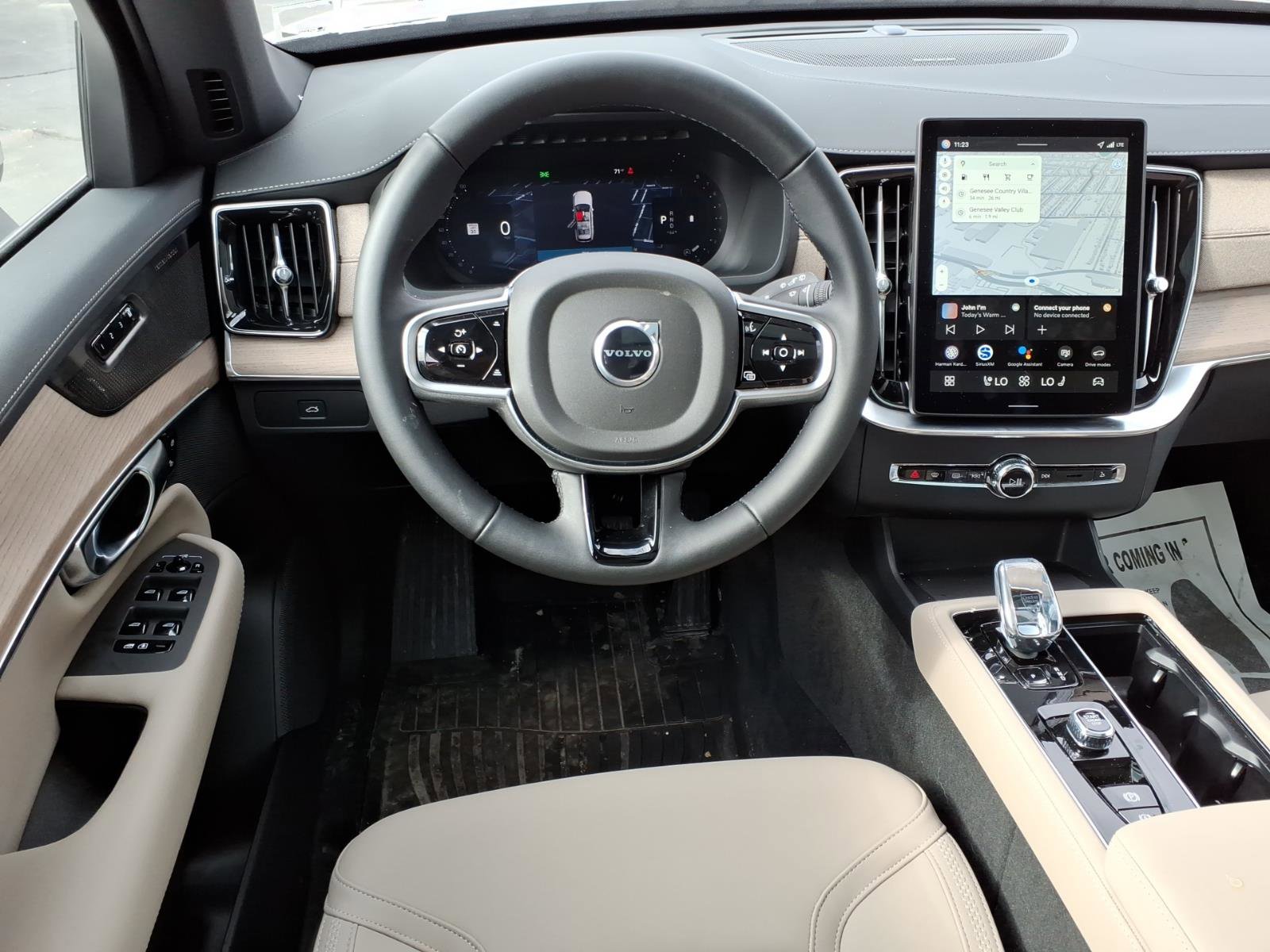 2026 Volvo XC90 Plus - Photo 12