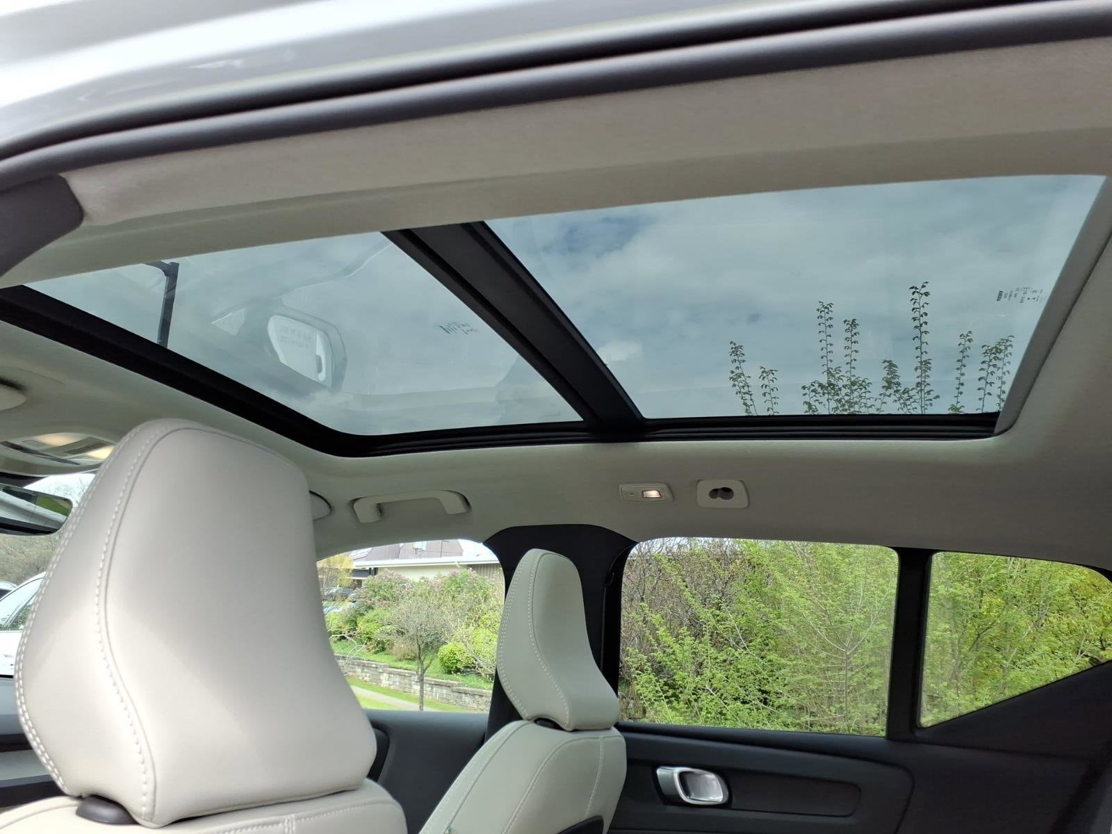 2023 Volvo XC40 Plus - Photo 10