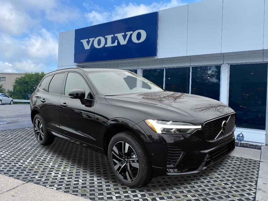 2026 Volvo XC60 Plus's photo