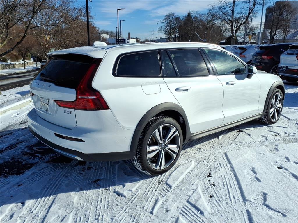 Certified 2025 Volvo V60 Cross Country B5 Plus Wagon