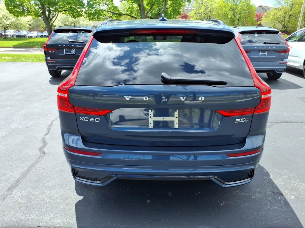 Certified 2025 Volvo XC60 B5 Core SUV
