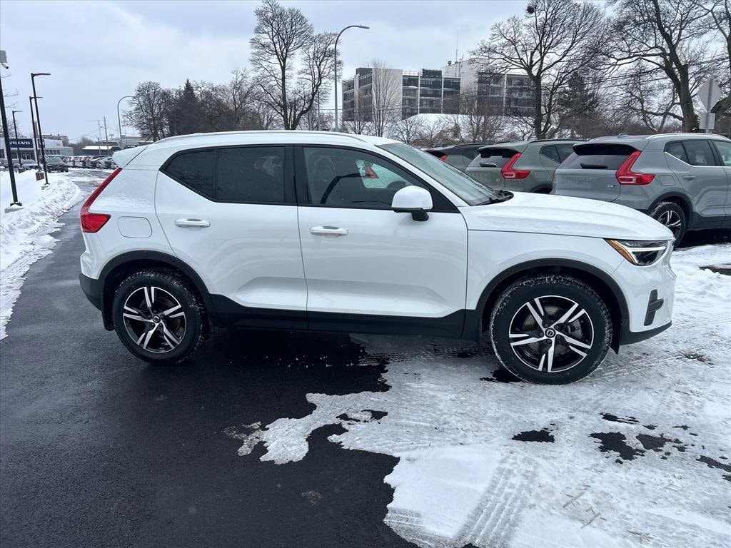 Certified 2023 Volvo XC40 B5 AWD Core SUV
