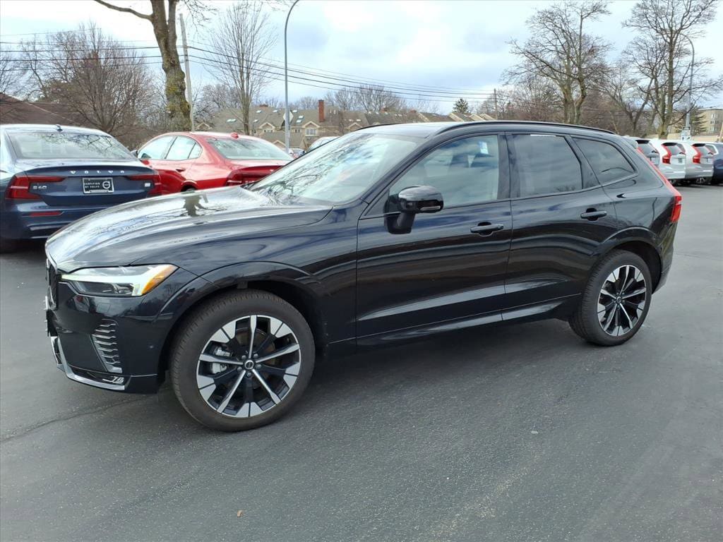 2026 Volvo XC60 Plus - Photo 6