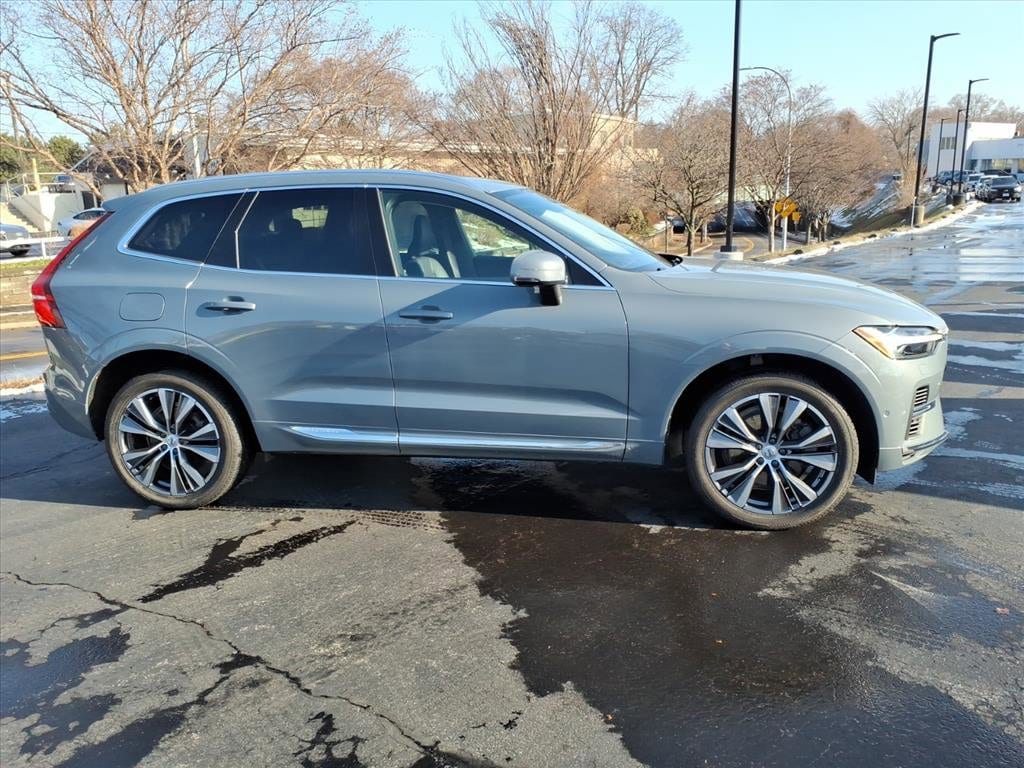 Used 2022 Volvo XC60 Recharge Plug-In Hybrid eAWD Inscription Expression SUV