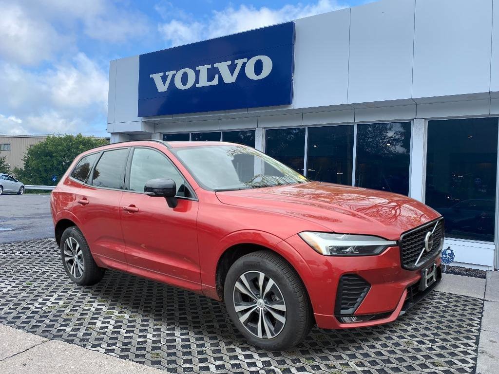 2024 Volvo XC60 Core's photo