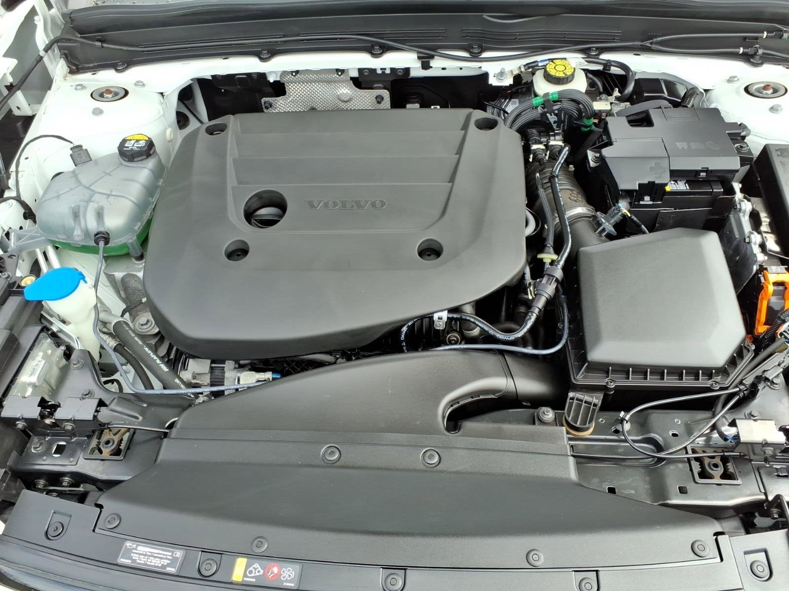 2023 Volvo XC40 Plus - Photo 28