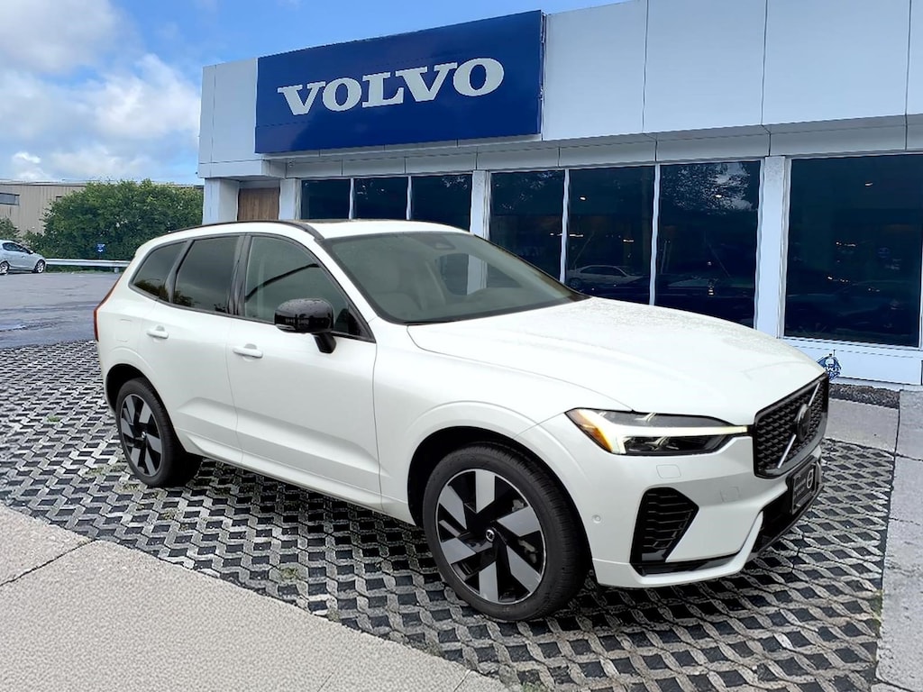 Certified 2024 Volvo XC60 plug-in hybrid T8 Plus Dark SUV