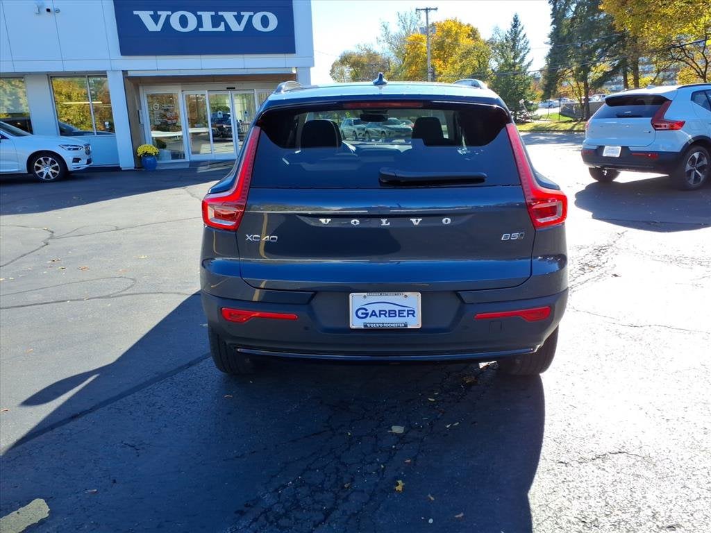 New 2026 Volvo XC40 B5 Ultra SUV