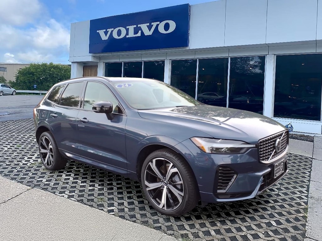 Certified 2024 Volvo XC60 plug-in hybrid T8 Ultimate Dark SUV