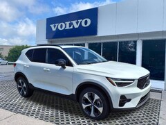 2026 Volvo XC40 B5 Plus SUV