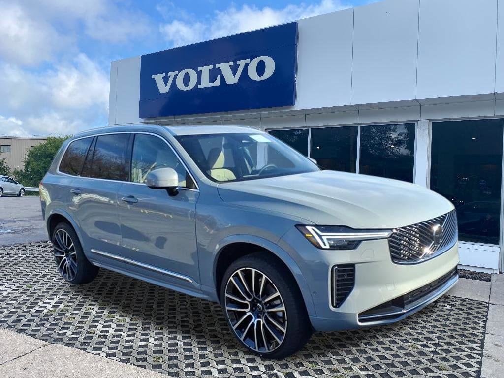 2026 Volvo XC90 Plus's photo