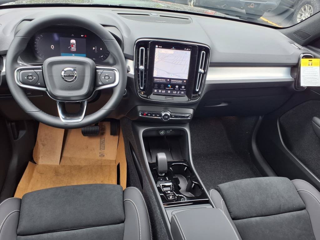 2026 Volvo XC40 Ultra Black Edition - Photo 13