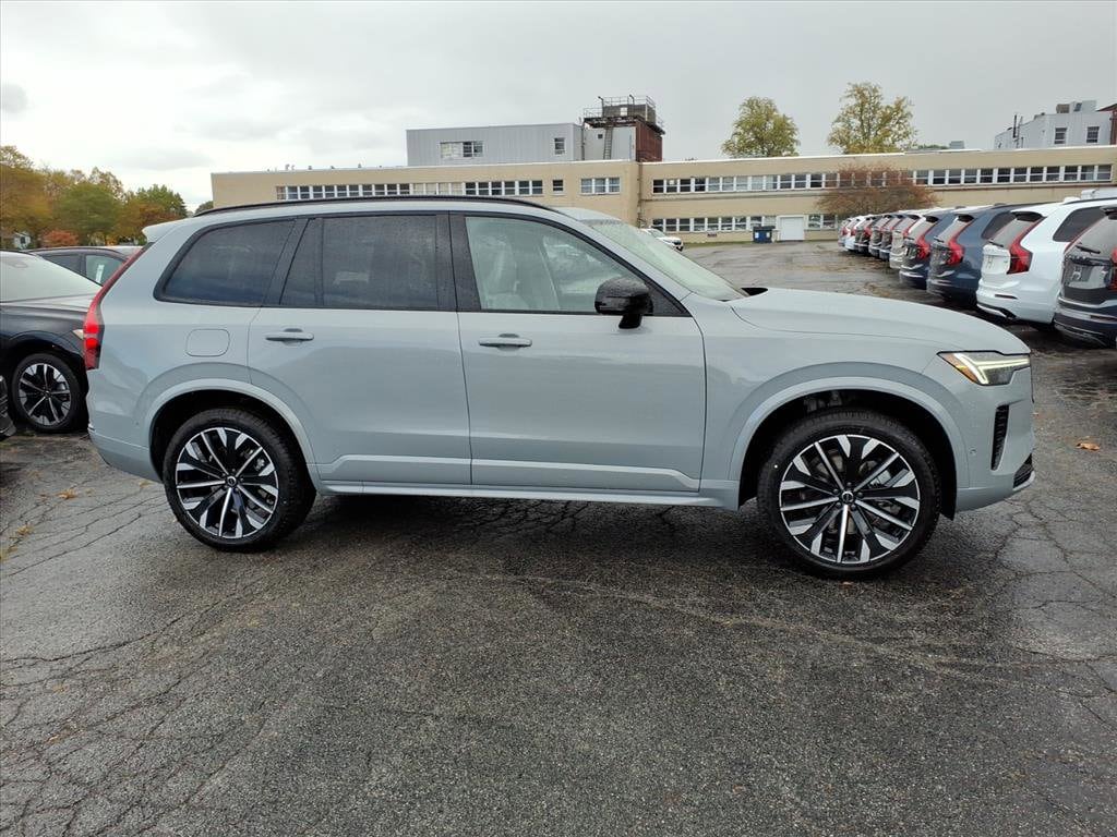 New 2026 Volvo XC90 B6 Ultra Dark Theme 7-Seater SUV