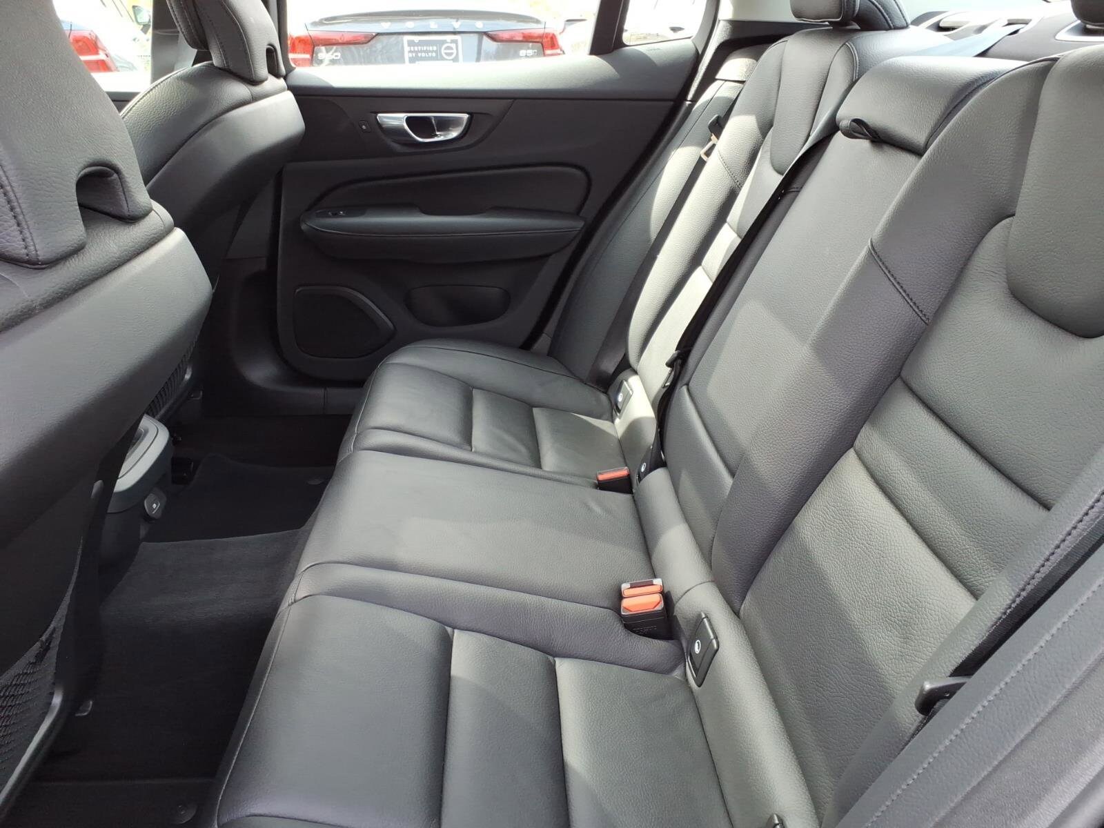 2025 Volvo S60 Plus - Photo 9